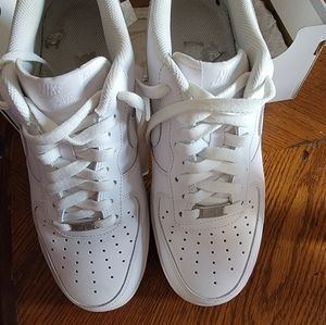 Mens Nike Air Force 1, size 9
